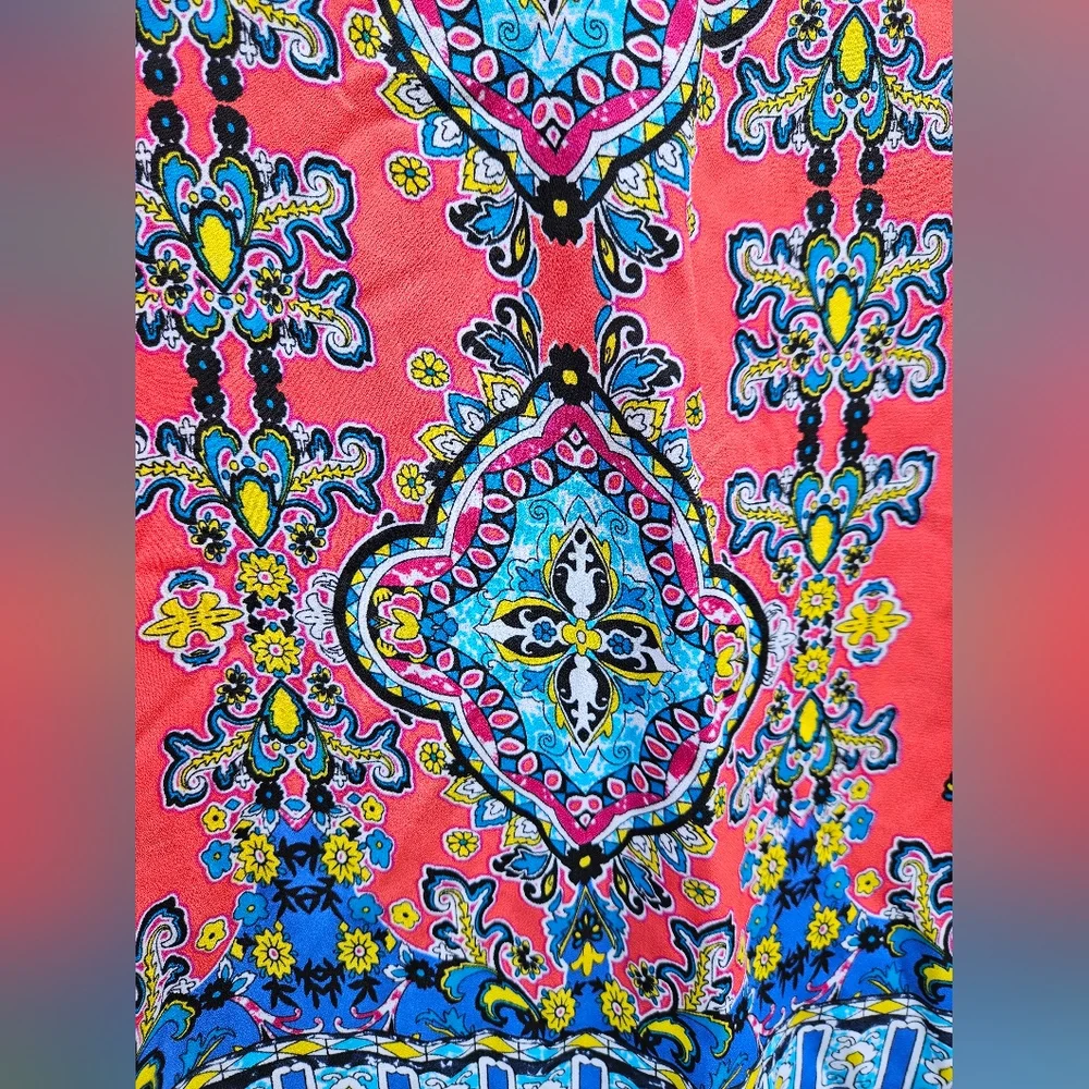 Saint Tropez Tribal Top - Picture 2 of 7